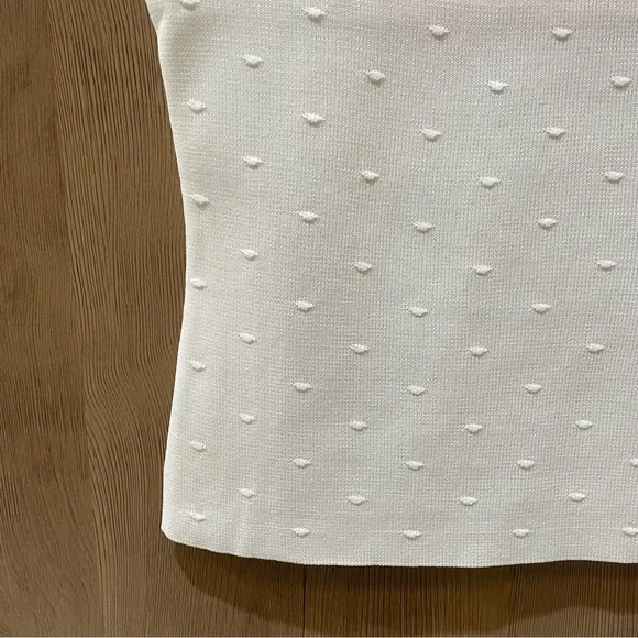 Miu Miu White Pearl-Trim Sleeveless Knit Tank with Gold Logo - Picture 2 of 7